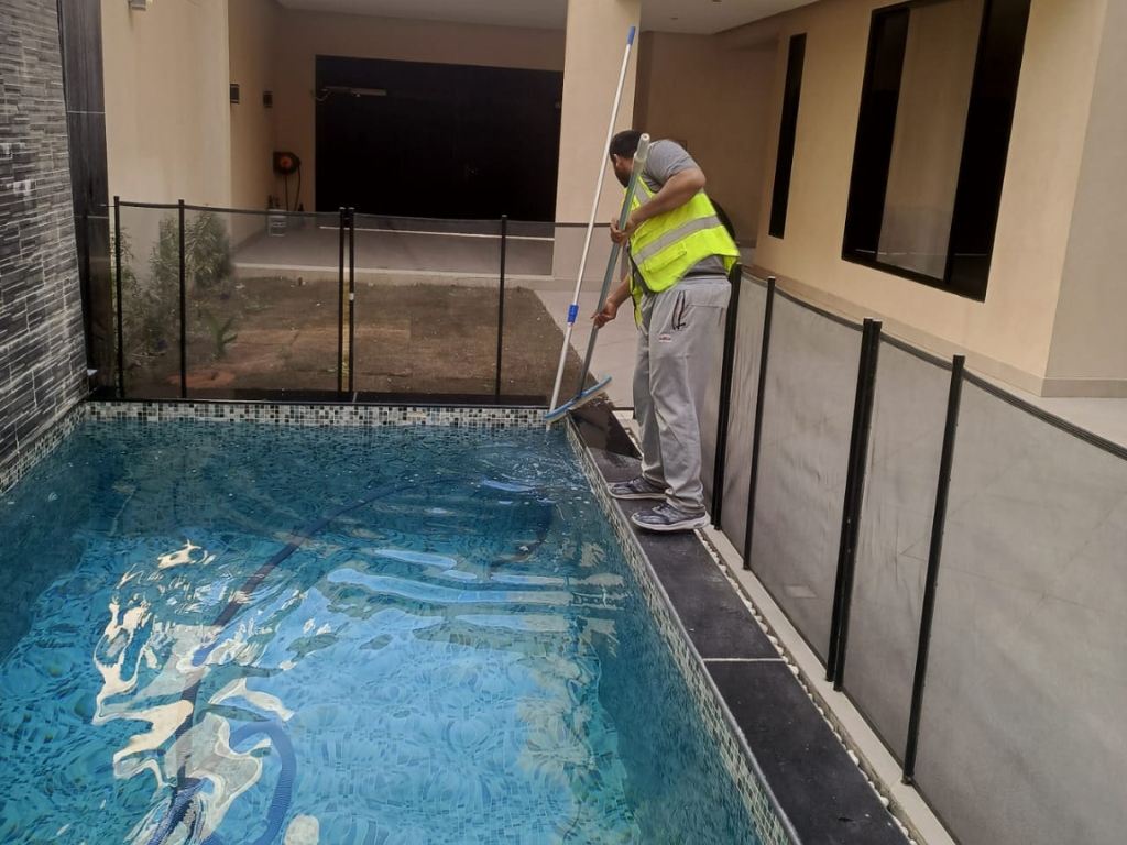 صيانة المسابح الفاخرة في الرياض