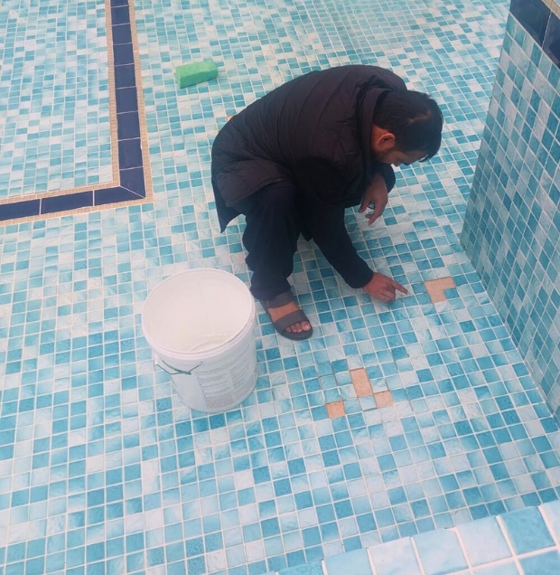 كشف تسربات المسابح